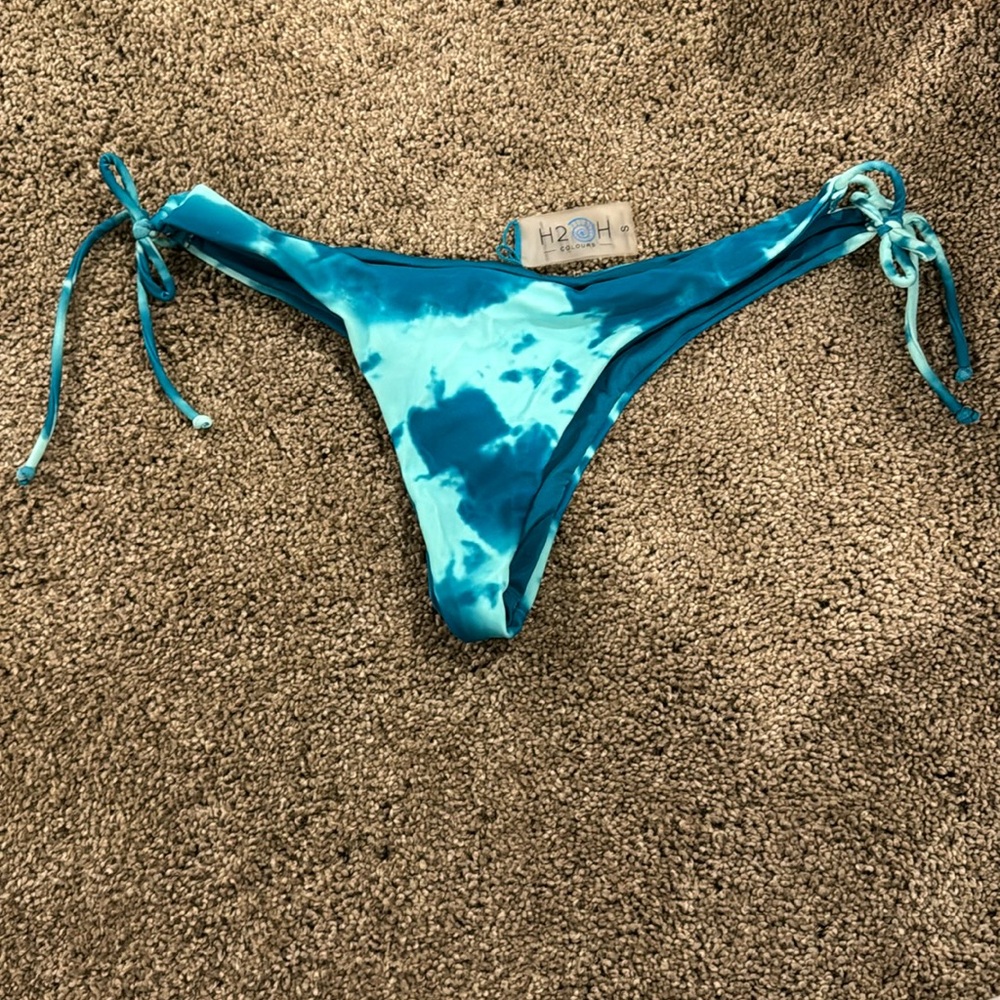 Bikini bottoms